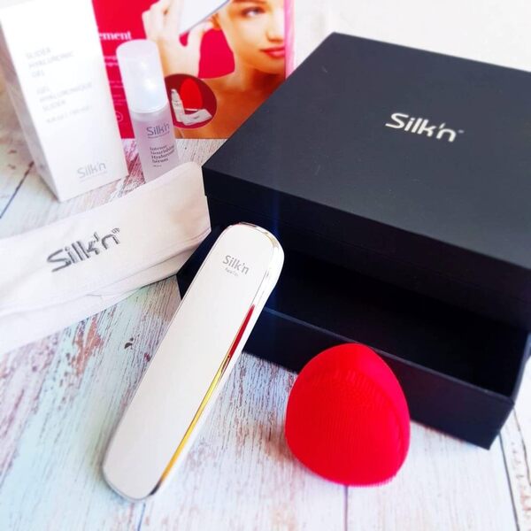 Silk'n Appareil Anti Rides - Soin Visage - Eliminateur de Rides - Routine anti-âge FaceTite Ritual booster de collagène + sérum hyaluronique, brosse visage Bright et bandeau FT1PE1C1001
