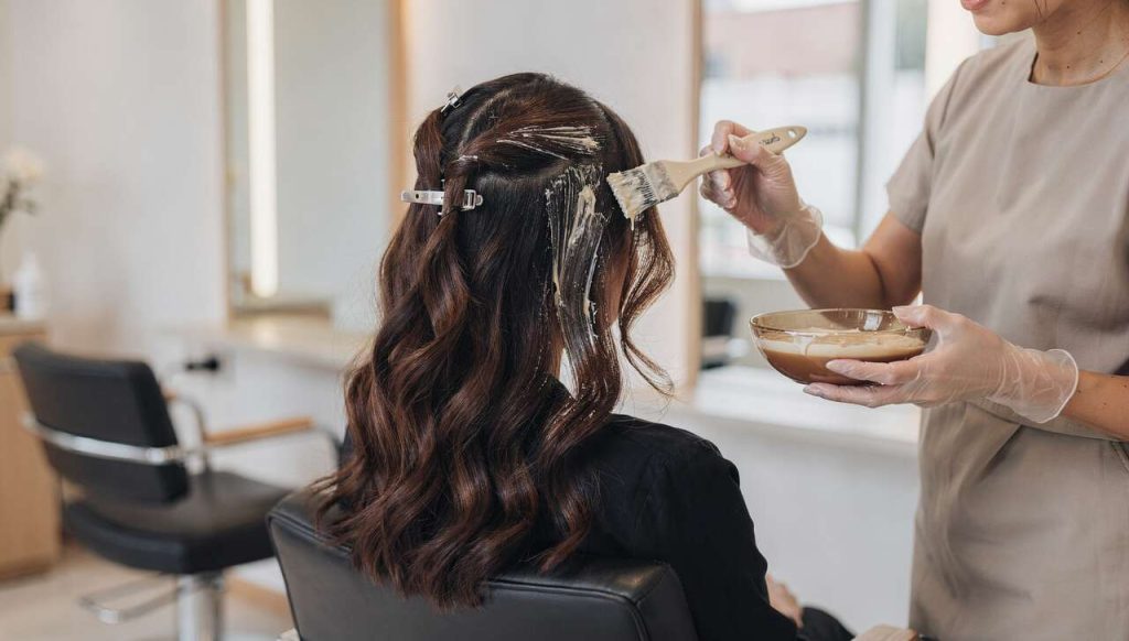 Qu'est-ce que le lissage au tanin naturel et à quoi sert-il ?