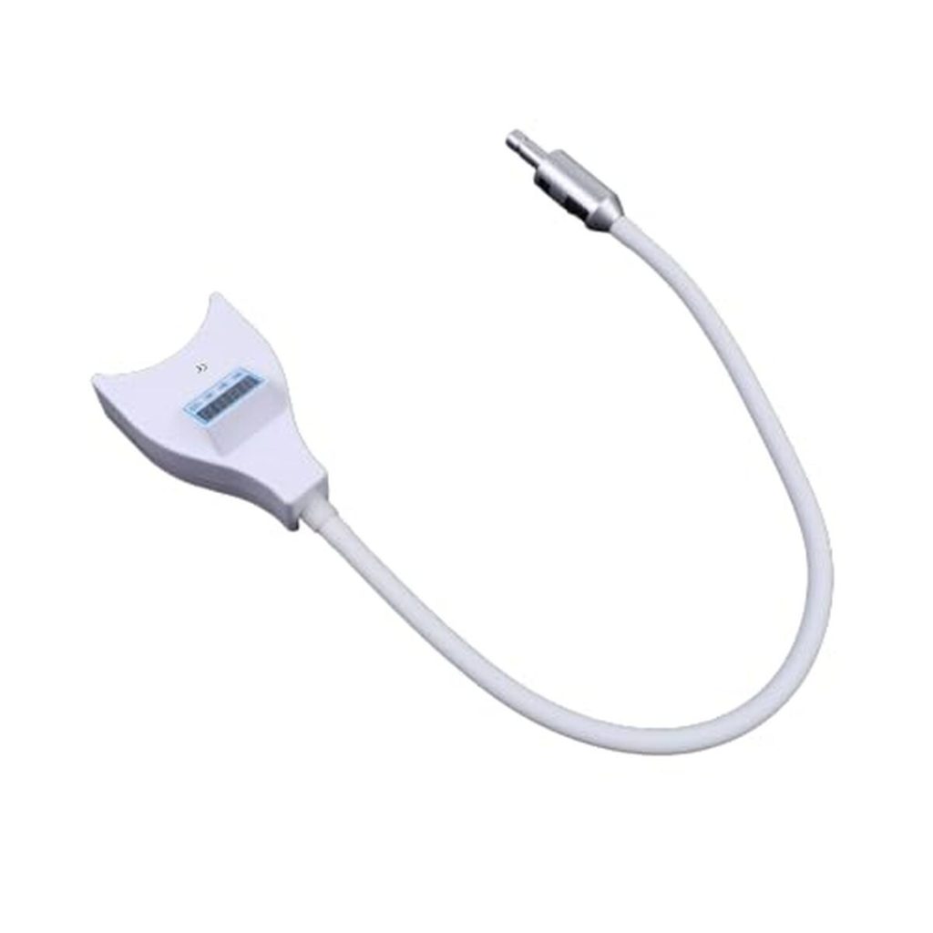 Test lampe LED éclair - sourire éclatant en un rien de temps